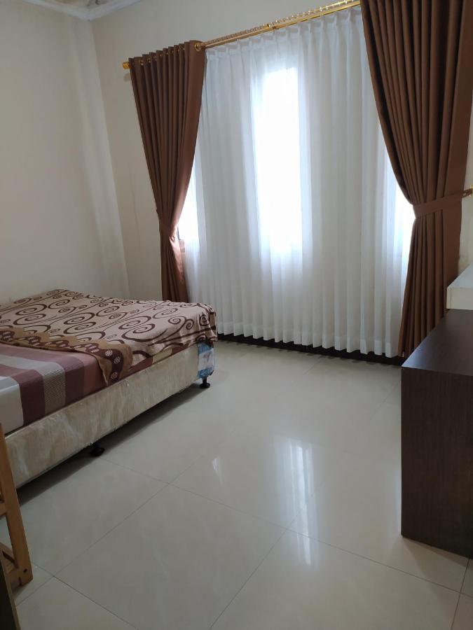 Villa Beverly Lembang Dış mekan fotoğraf