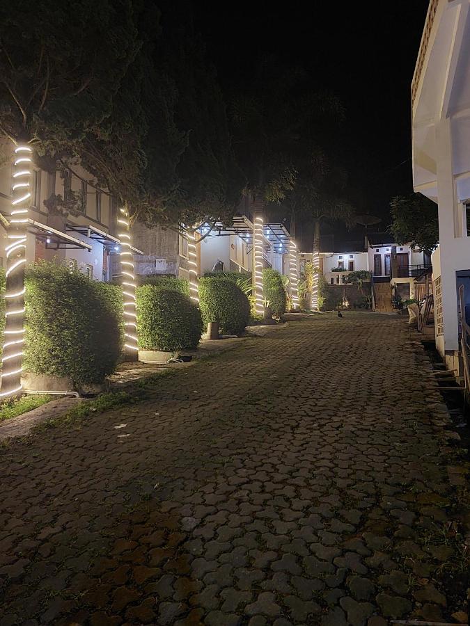 Villa Beverly Lembang Dış mekan fotoğraf