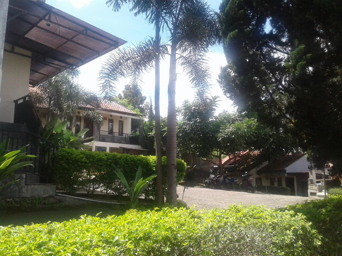 Villa Beverly Lembang Dış mekan fotoğraf